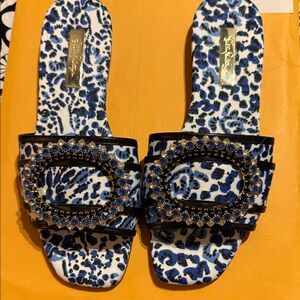 Lilly Pulitzer Blue Leopard Print Jeweled Slide Sandals Size 6 Worn One Time